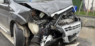 Samsun'da iki otomobilin çarpıştığı kaza güvenlik kamerasında