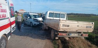 Samsun'da kamyonetle hafif ticari aracın çarpıştığı kazada sürücüler yaralandı