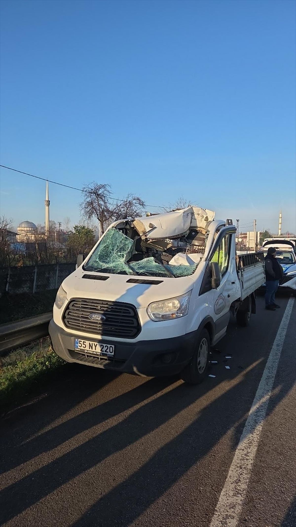Samsun'da tıra çarpan kamyonetin sürücüsü öldü