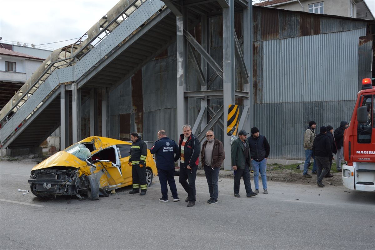 Havza'da Trafik Kazası: Sürücü Ağır Yaralı