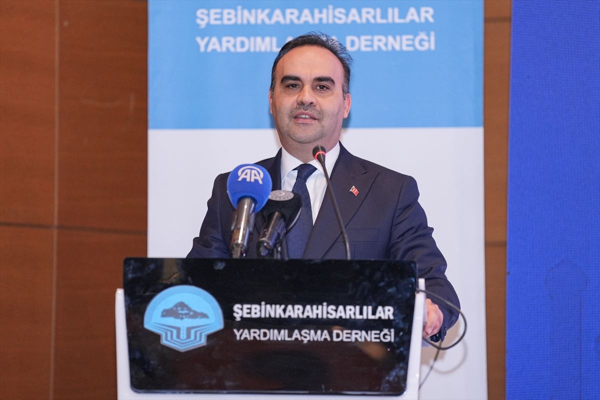 Sanayi ve Teknoloji Bakanı Kacır, Şebinkarahisarlılar Yardımlaşma Derneği'nin iftar programında konuştu Açıklaması