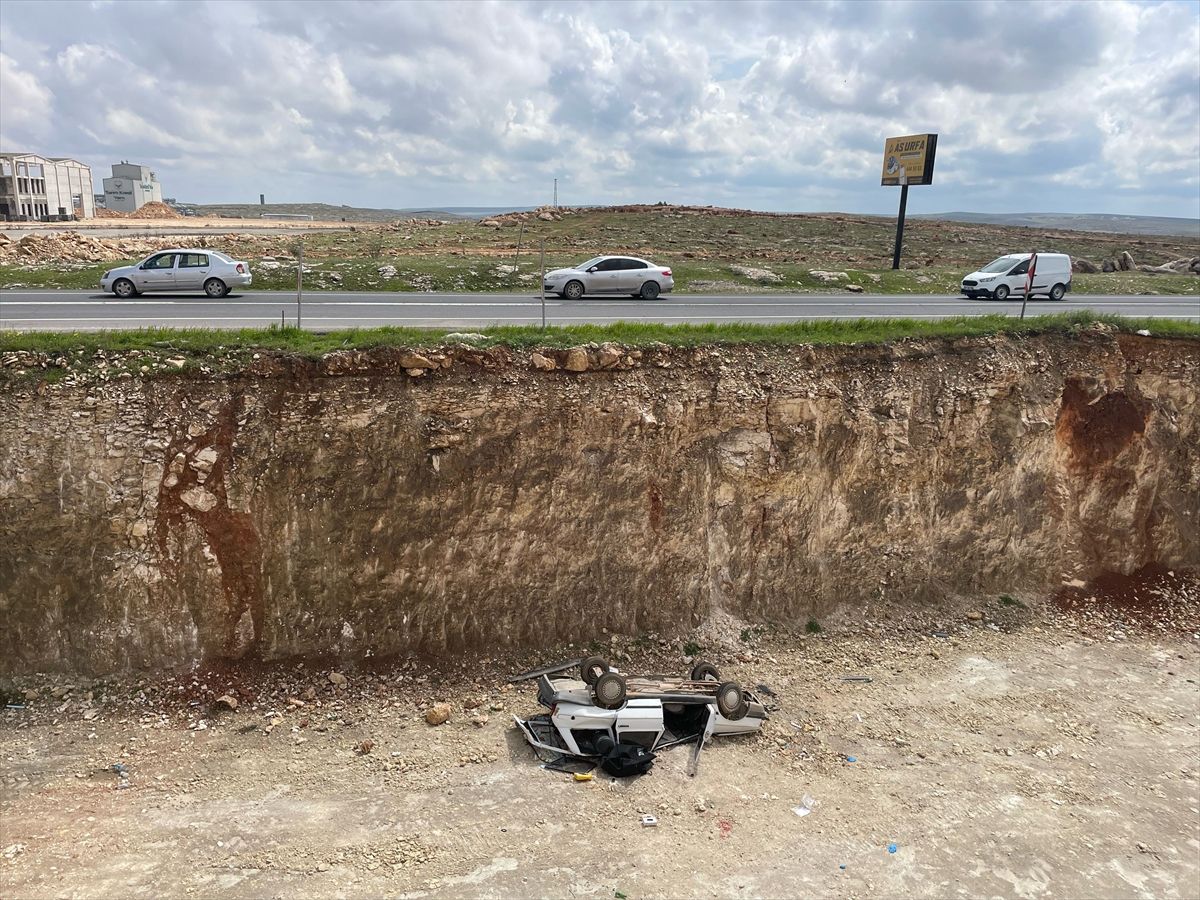 Şanlıurfa'da boş kanala düşen otomobildeki 1 kişi öldü, 1 kişi yaralandı