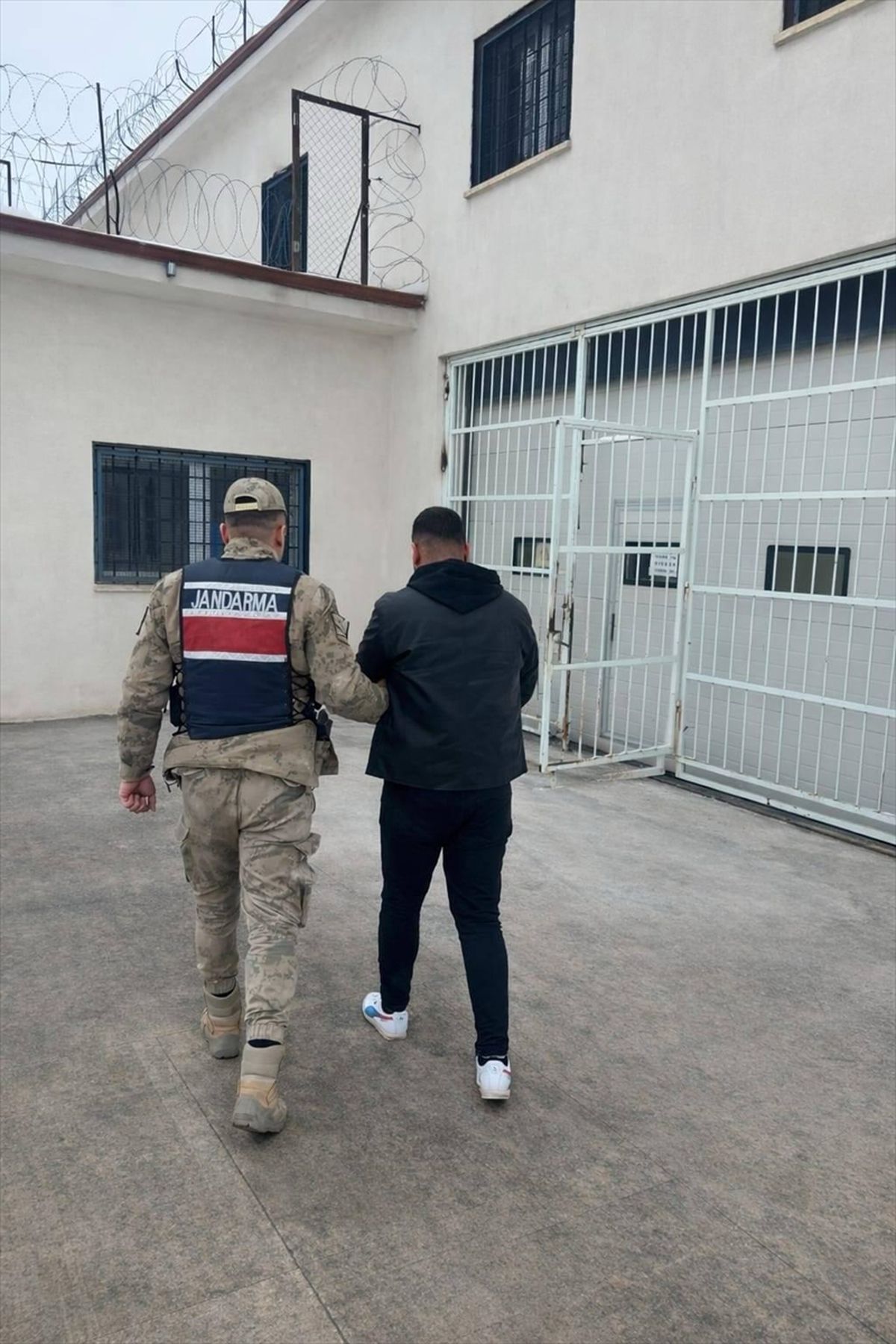 Şanlıurfa'da cinayet suçundan aranan hükümlü yakalandı