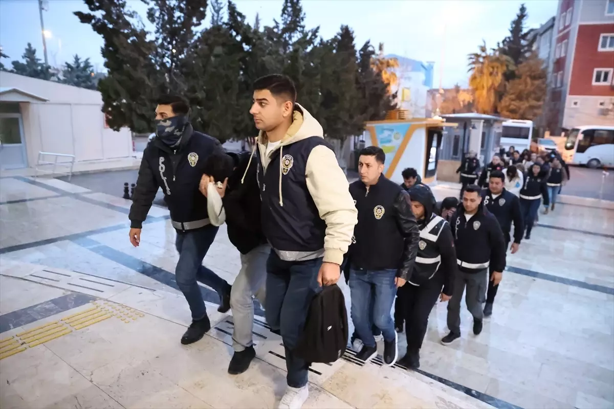 Şanlıurfa'da fuhuş operasyonunda 27 zanlı tutuklandı