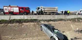 Şanlıurfa'da kamyonla çarpışan otomobilin sürücüsü öldü