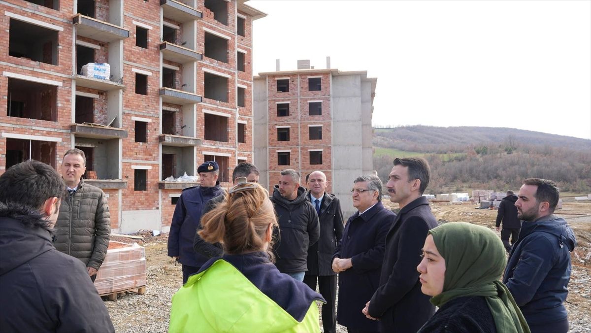Saraydüzü'nde TOKİ konutlarının yapımı devam ediyor
