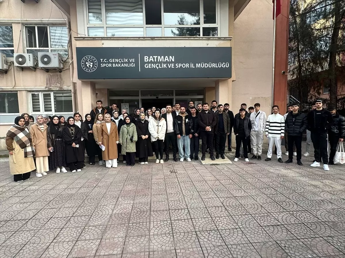 Sason'dan gençler "Gençler Bakanlığında" programı kapsamında Ankara'ya gitti
