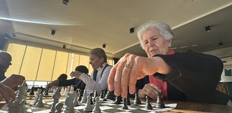 'Saygınlar Kulübü' 65 yaş üstündekilerin buluşma adresi oldu