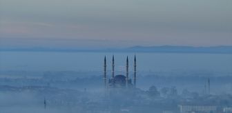 Selimiye Camisi sis bulutu içerisinde kaldı