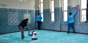 Siirt'te yangında zarar gören cami ibadete açıldı