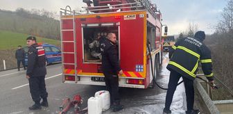 Sinop'ta seyir halindeki kamyonda çıkan yangın söndürüldü