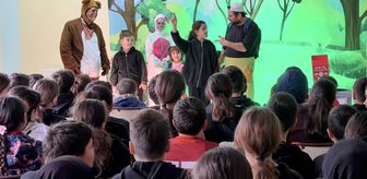 Sinop'ta sıfır atık ve geri dönüşümün önemi tiyatro oyunuyla anlatıldı