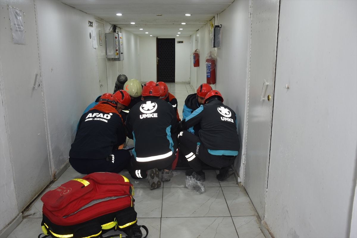 Şırnak'ta Deprem Haftası kapsamında farkındalık eğitimi ve tatbikatı yapıldı
