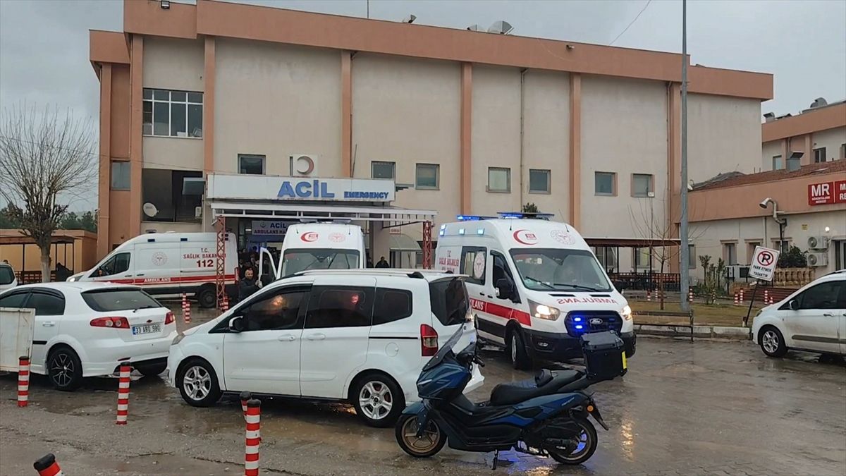Şırnak'ta devrilen okul servisindeki 5 kişi yaralandı