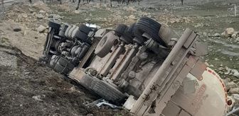 Şırnak'ta devrilen tankerin sürücüsü yaralandı