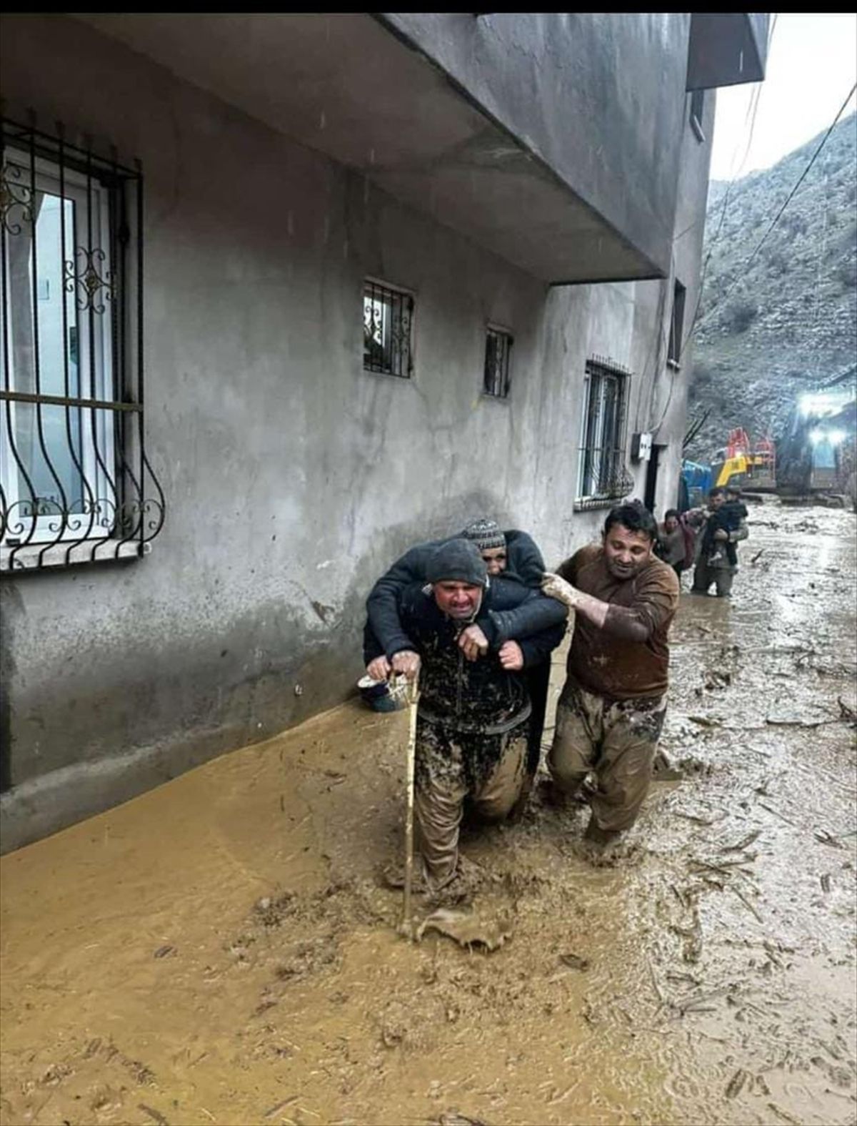 Şırnak'ta sağanak hayatı olumsuz etkiledi