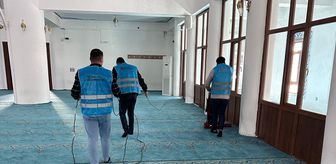 Şırnak'ta yükümlüler camileri temizleyerek ramazana hazırladı
