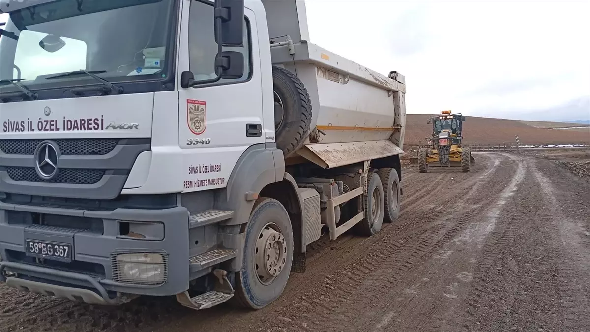 Sivas'ın Gemerek ilçesinde yol düzenleme çalışması başlatıldı