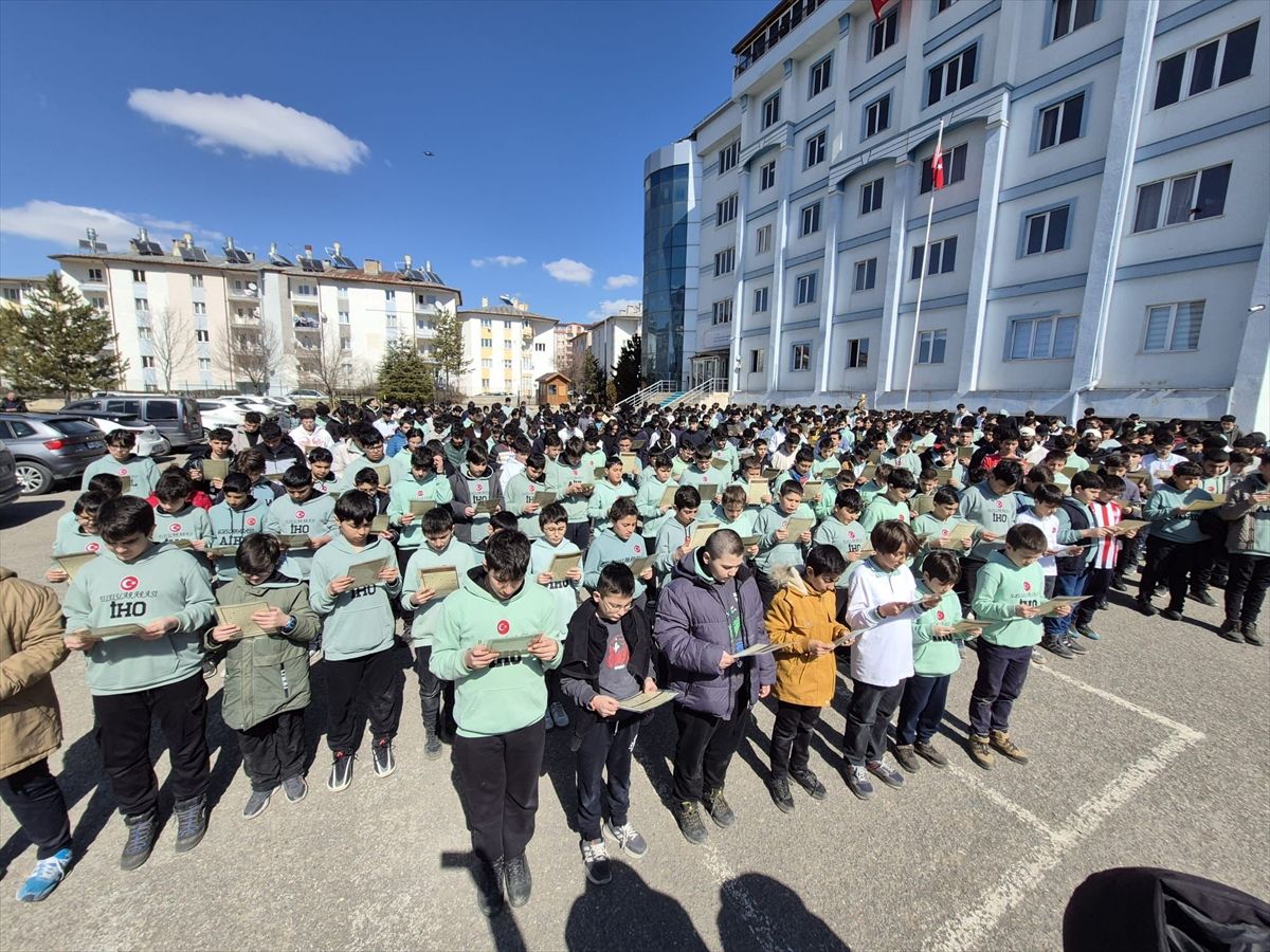 Sivas'ta '1 dakikada 1 hatim' programı düzenlendi