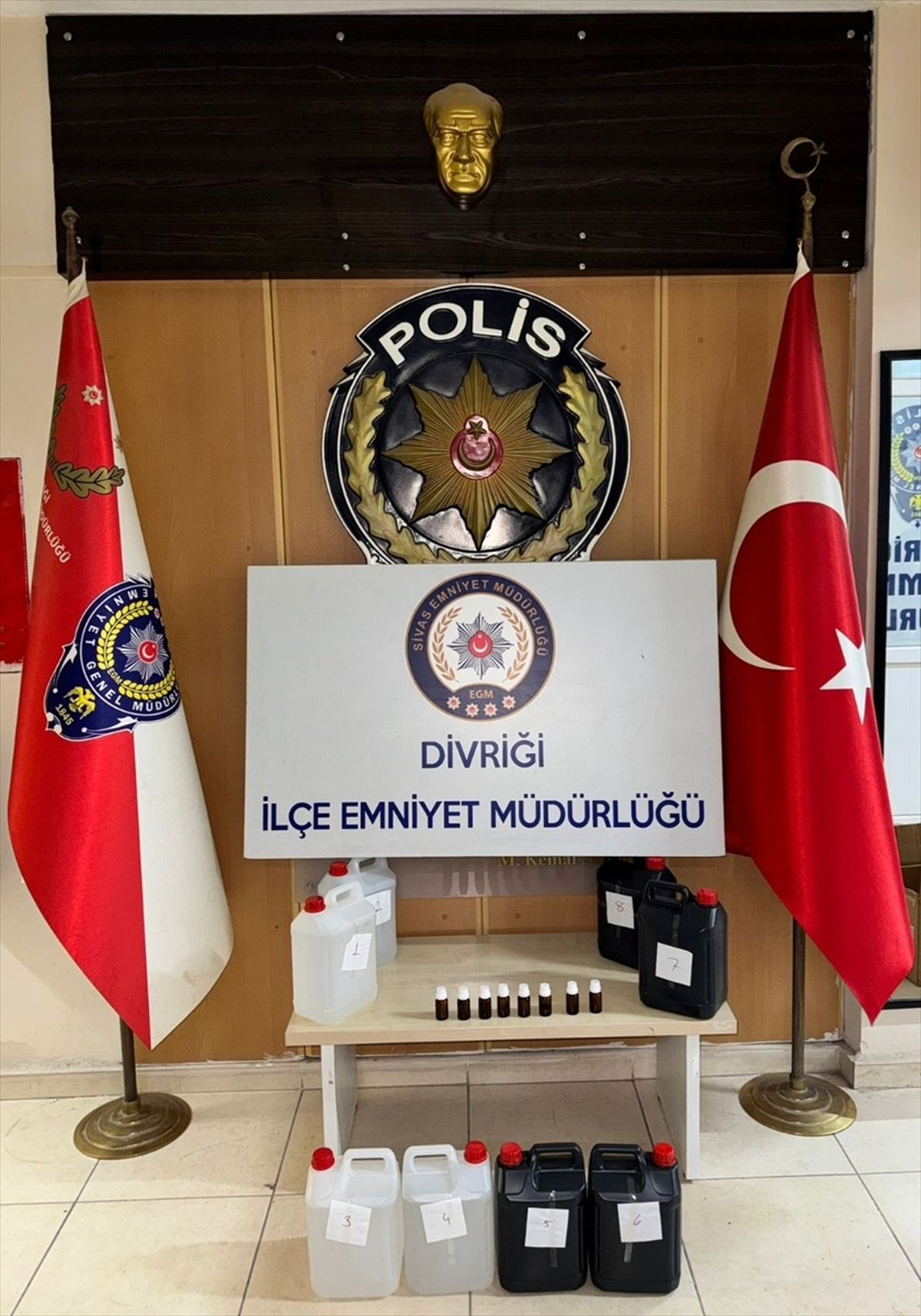 Sivas'ta 40 litre kaçak etil alkol ele geçirildi