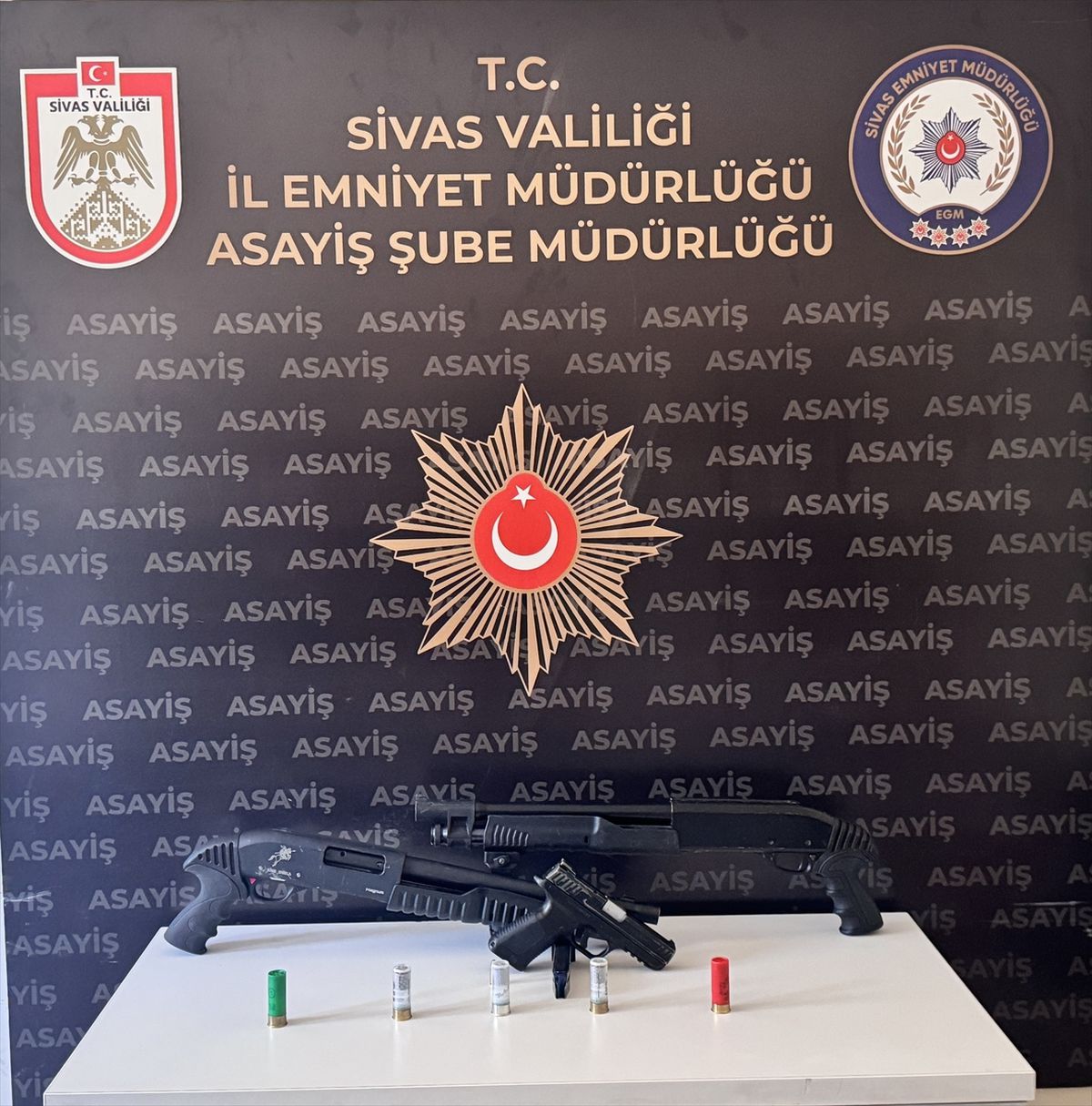 Sivas'ta bir otomobile ateş açtıkları gerekçesiyle yakalanan 6 şüpheli tutuklandı