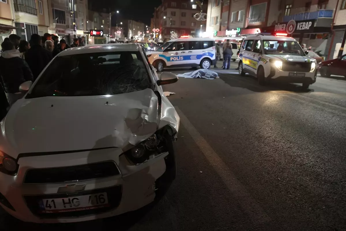 Sivas'ta teravihe giderken otomobilin çarptığı kayınvalide öldü, gelini ağır yaralandı