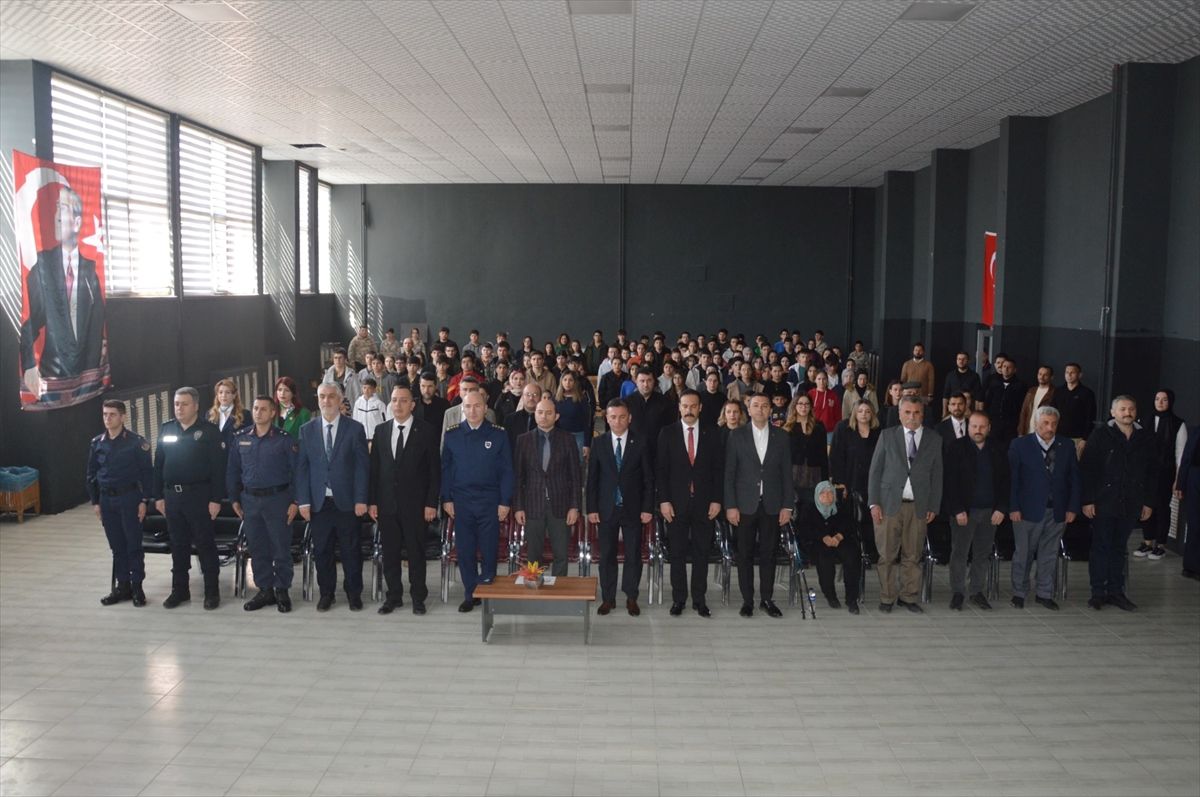 Sivrihisar'da 18 Mart Şehitleri Anma Günü Etkinlikleri Düzenlendi
