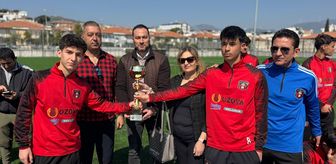 Söke Gençlerbirliği U-16 ve U-18 takımları kupalarını aldı