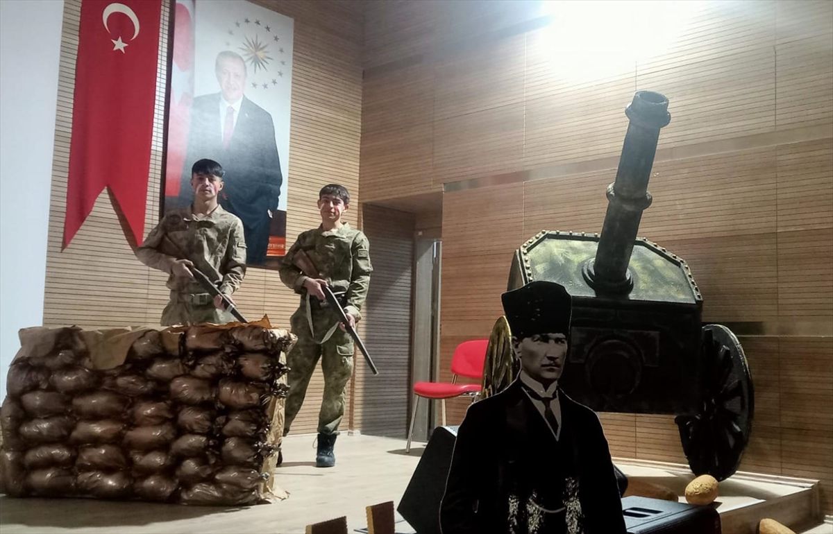 Sorgun'da İstiklal Marşı'nın Kabulü ve Mehmet Akif Ersoy'u Anma Günü programı düzenlendi