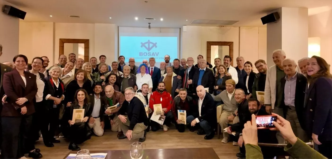 STS Bodrum Okul Gemisi'nin yapımında emeği bulunanlara plaket verildi