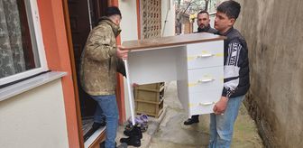 Suluova'da öksüz ve yetim çocuklara çalışma masası ve sandalye verildi