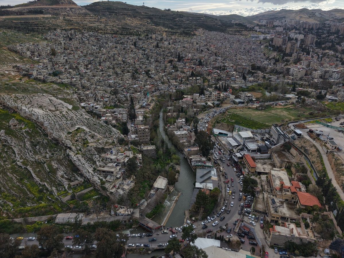 Suriye'de baharda, Barada Nehri'nin yeniden akması Şamlıları umutlandırdı