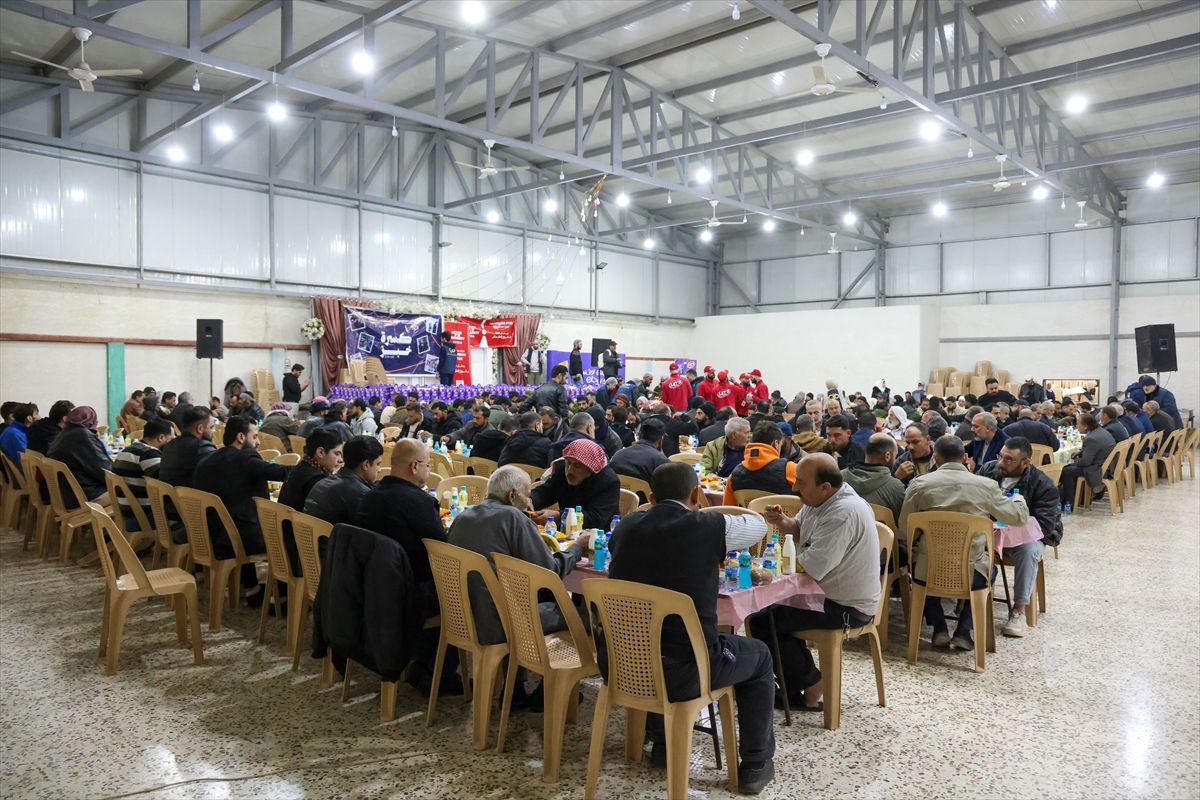 Suriye'deki Saydnaya Hapishanesi'nin eski tutukluları iftarda buluştu