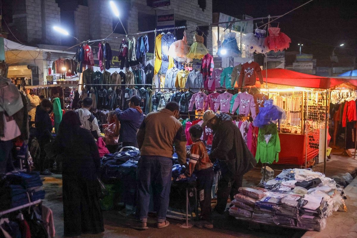 Suriye'nin Rakka kentinde uzun yıllar sonra ilk kez terör tehdidi olmadan bayram hazırlıkları yapılıyor
