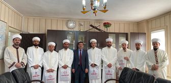 Suşehri'nde göreve yeni atanan din görevlileri için cübbe giyme programı düzenlendi