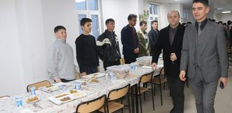 Taşova'da Kaymakam Kartal öğrencilerle iftarda buluştu