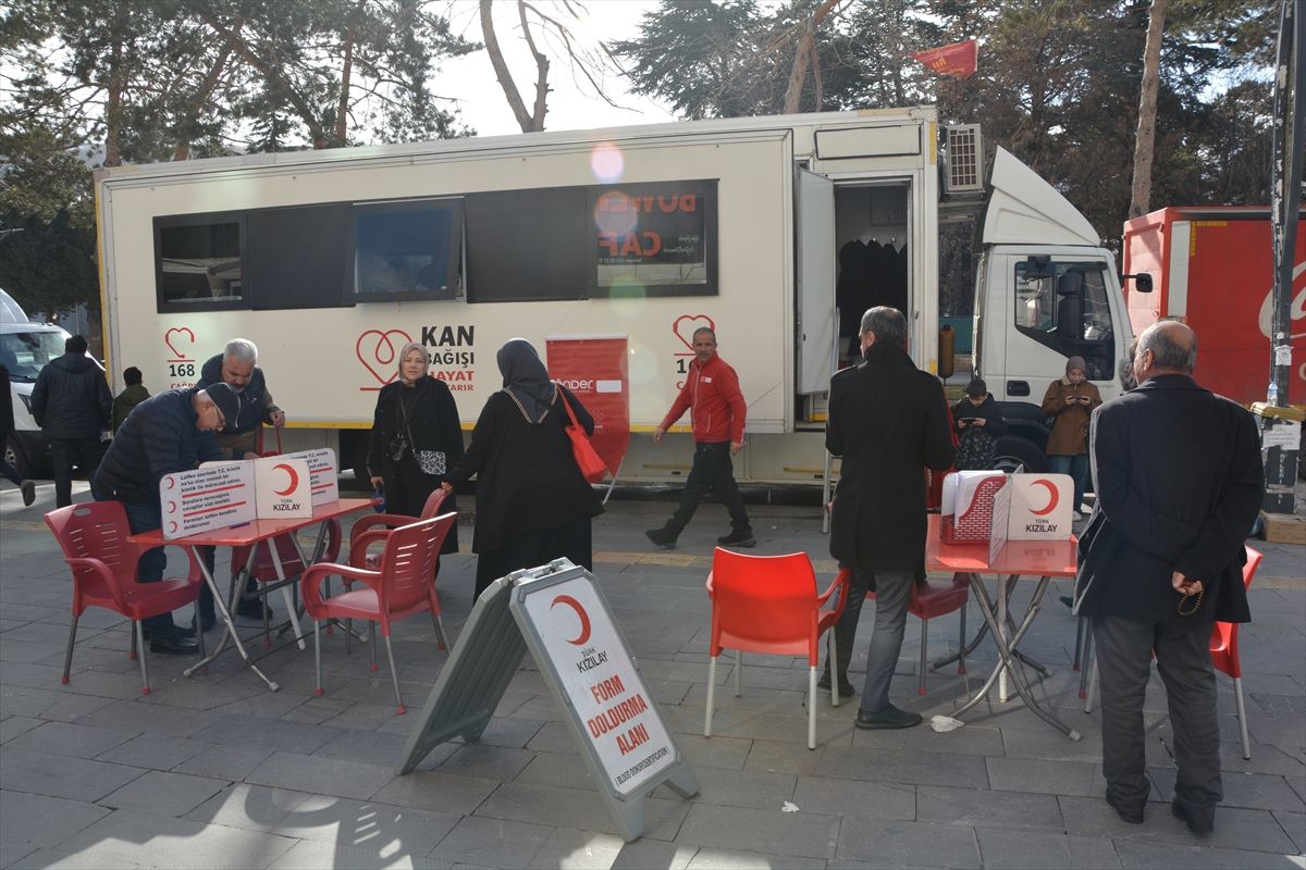 Tatvan'da kan bağışı kampanyası düzenlendi