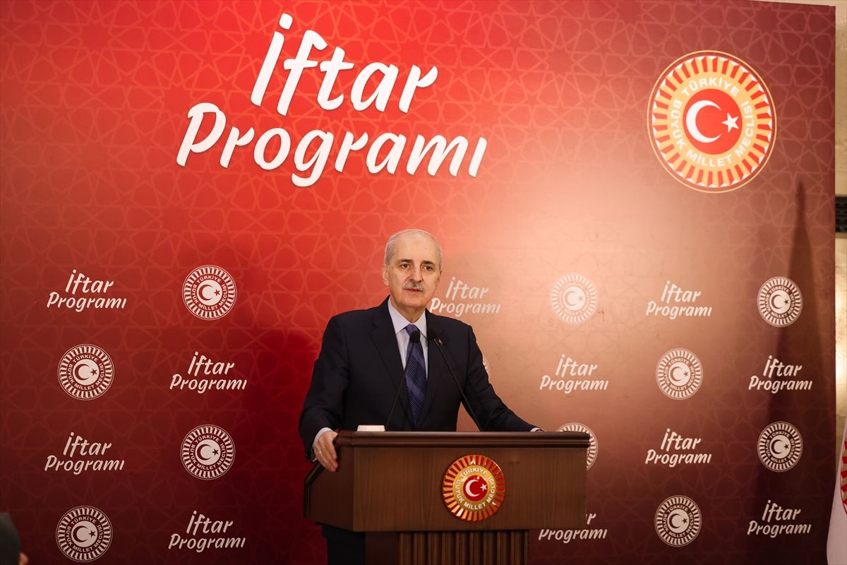 TBMM Başkanı Kurtulmuş, İstanbul'da STK temsilcileriyle iftarda bir araya geldi Açıklaması