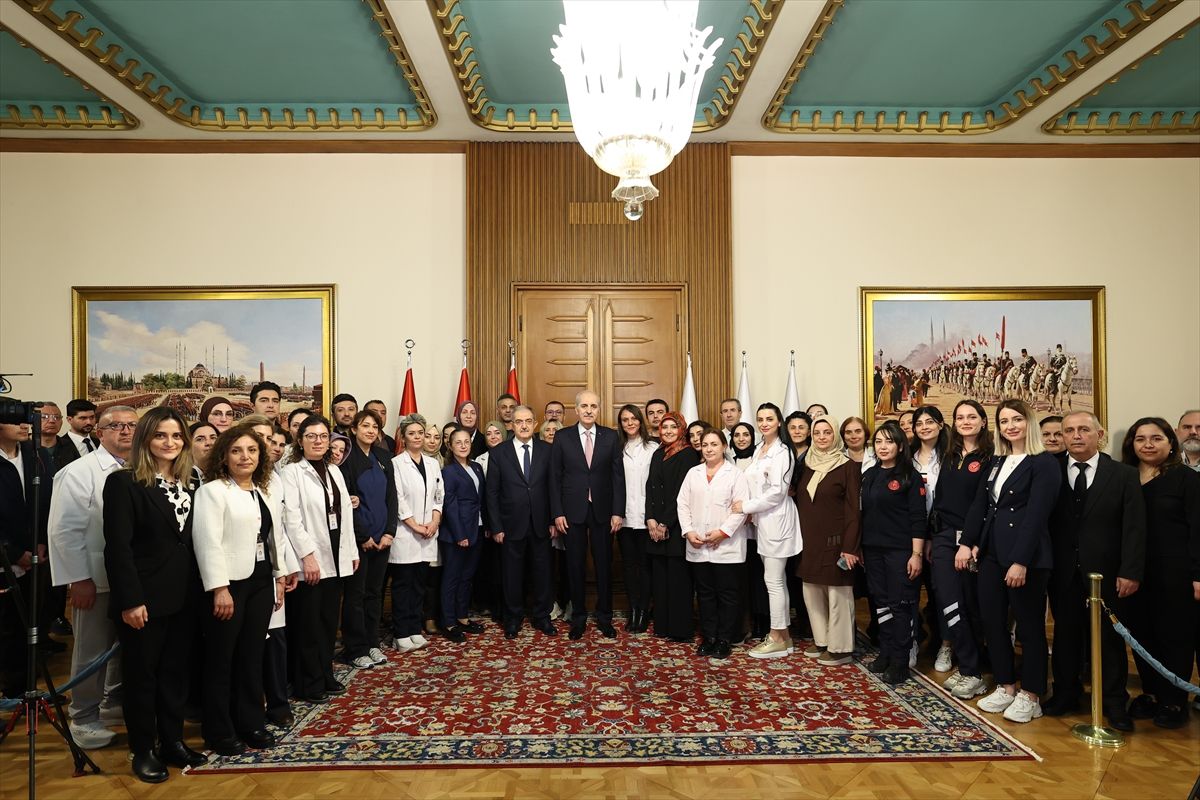 TBMM Başkanı Kurtulmuş, Meclis personeliyle bayramlaştı