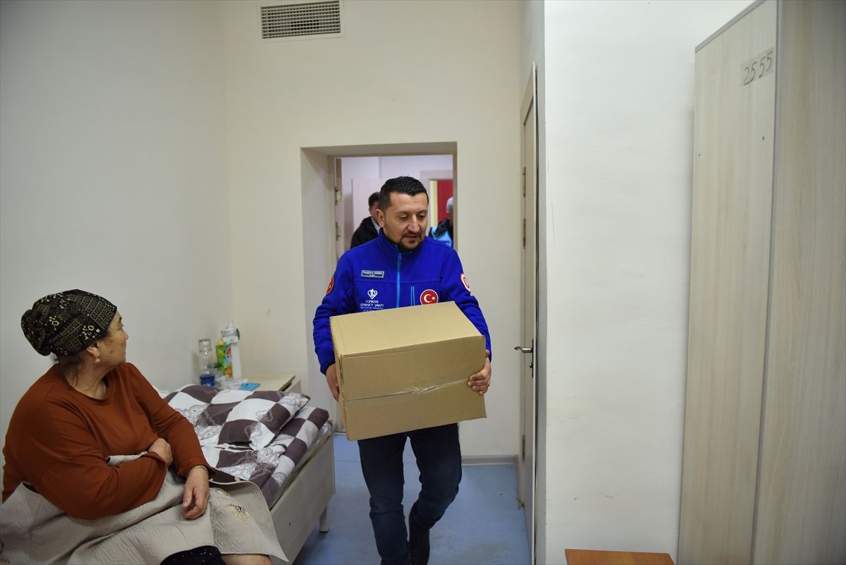 TDV, Kırgızistan'da ihtiyaç sahiplerine ramazan yardımı ulaştırdı