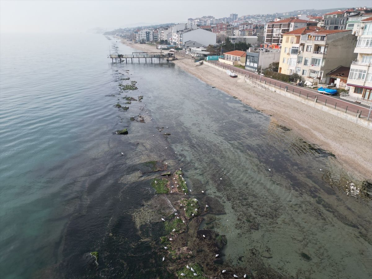 Tekirdağ'da deniz suyu çekildi