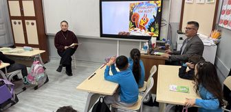 Tekirdağ'da her gün bir veli öğrencilere kitap okuyor