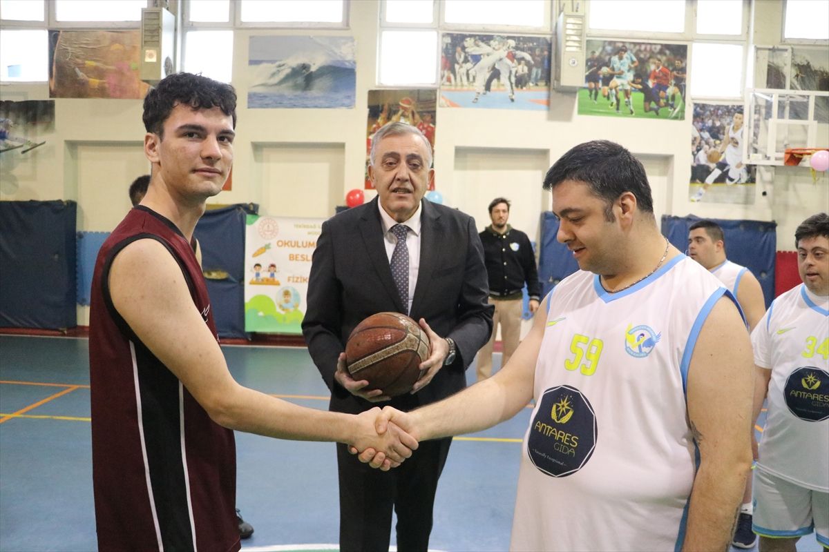 Tekirdağ'da 'Sağlıklı Besleniyorum' programı kapsamında dostluk maçı yapıldı
