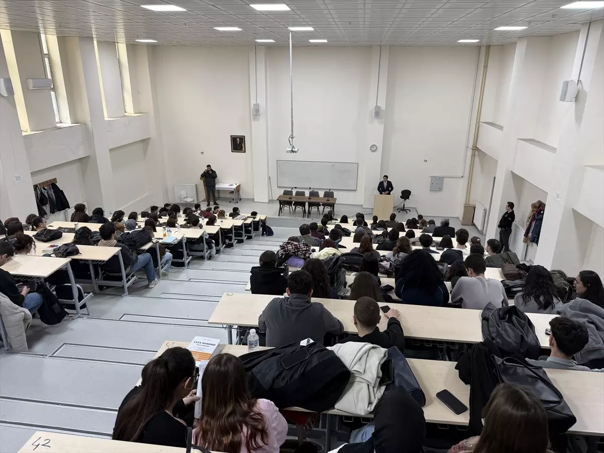 Tekirdağ'da üniversite öğrencilerine IBAN paylaşımının riskleri anlatıldı