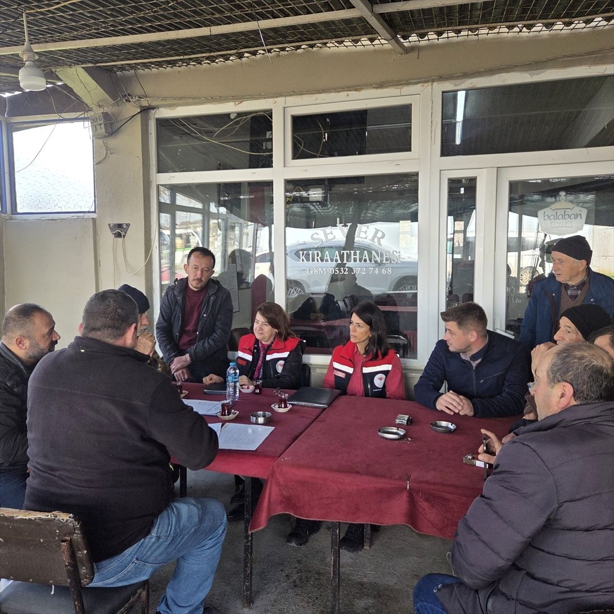 Tekirdağ'da üreticilerle buluşan ekipler tarımsal bilgilendirme yapıyor