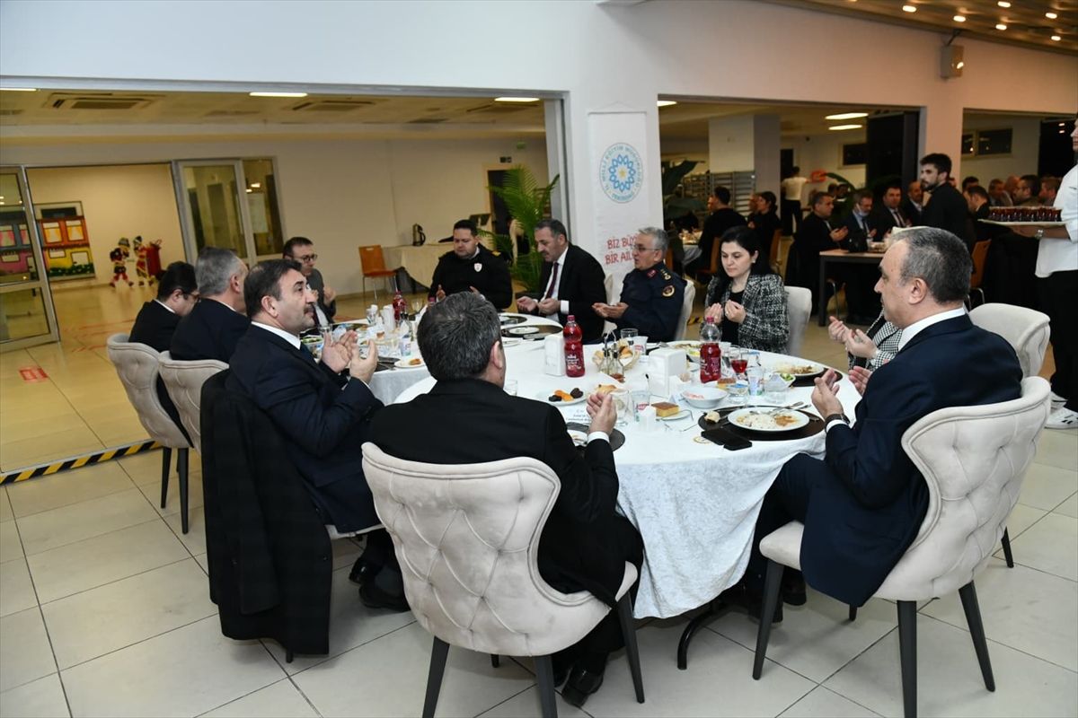 Tekirdağ Valisi Soytürk, öğretmenlerle iftar yaptı