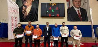 Tıp Bayramı Voleybol Turnuvası'nda kupa ve madalyalar sahiplerini buldu