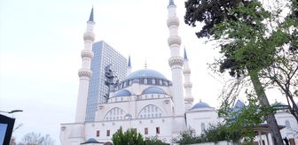 Tiran'daki Namazgah Camisi'nde iftar programı düzenlendi