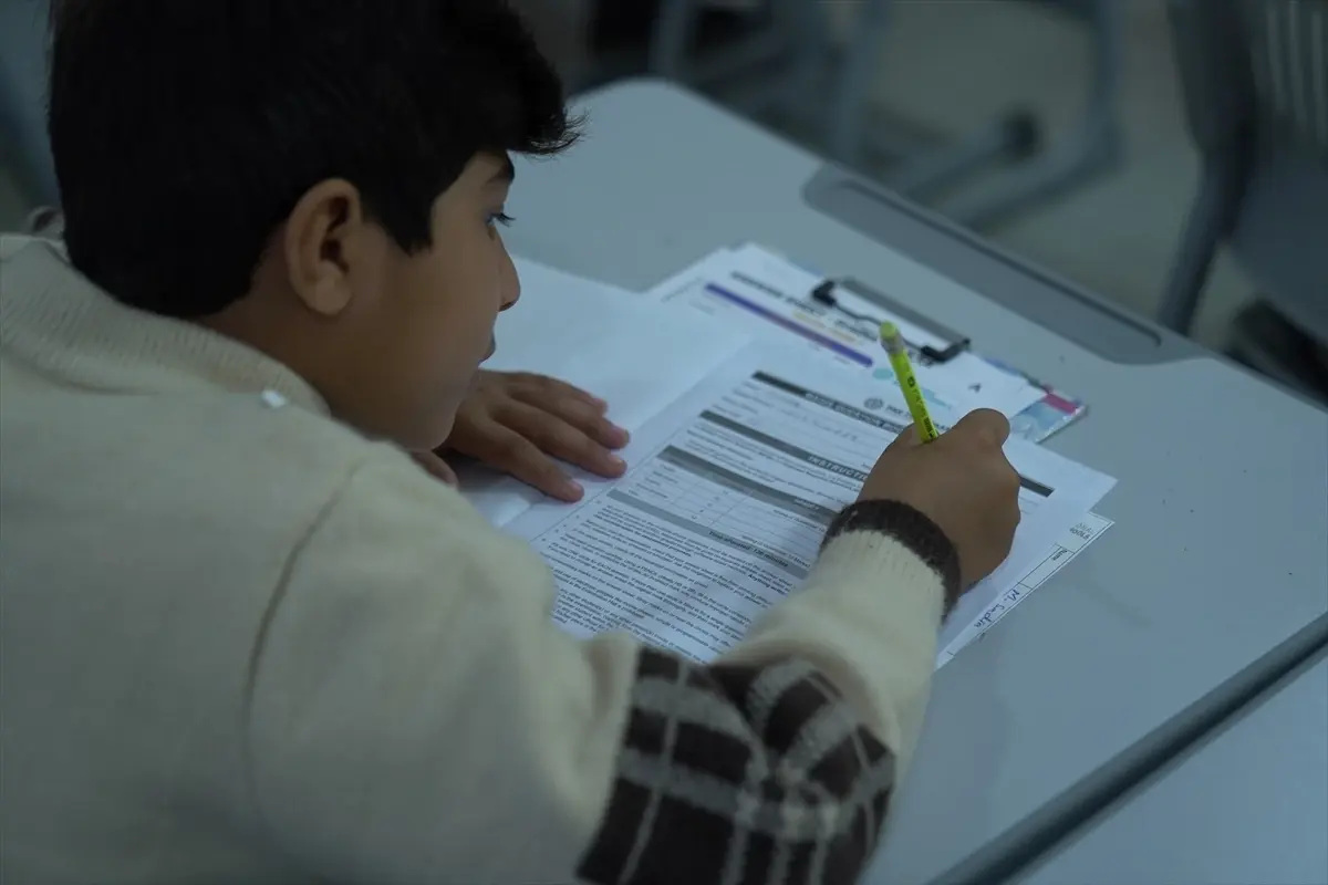 TMV'nin Pakistan'da düzenlediği giriş sınavına 6 bin 500'ü aşkın öğrenci katıldı