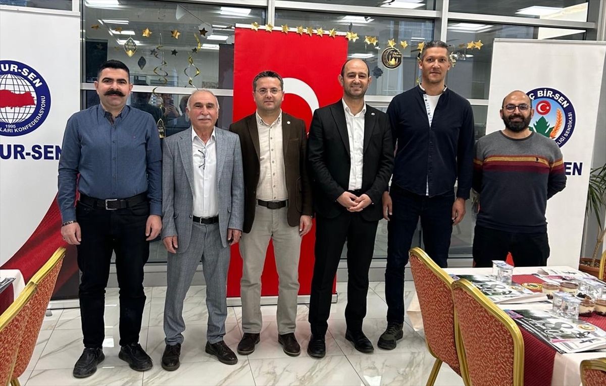 Toç Bir-Sen Kayseri Şubesi yetim çocuklar için iftar verdi